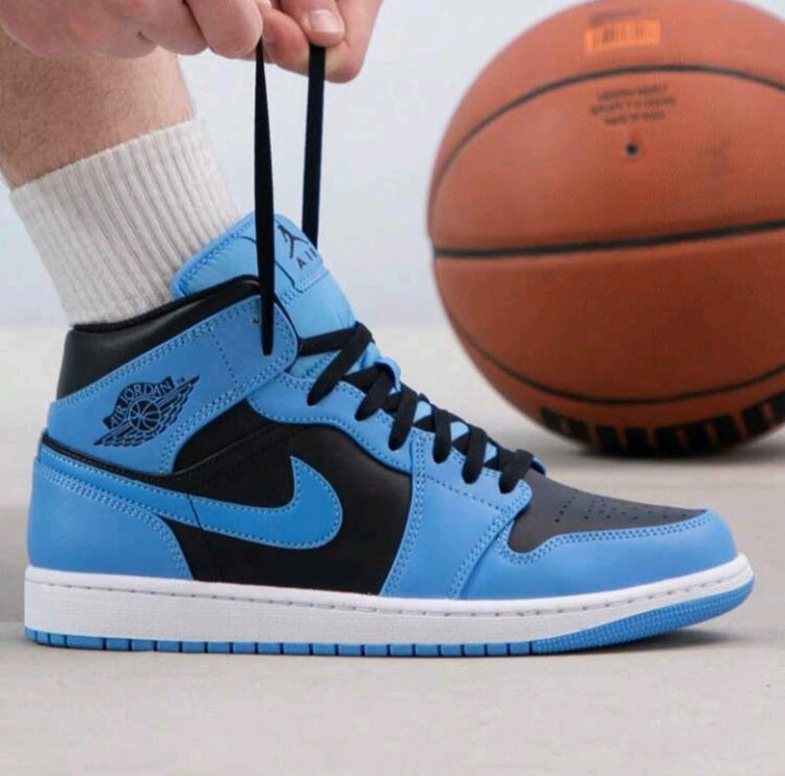 Nike Air Jordan Mid 1