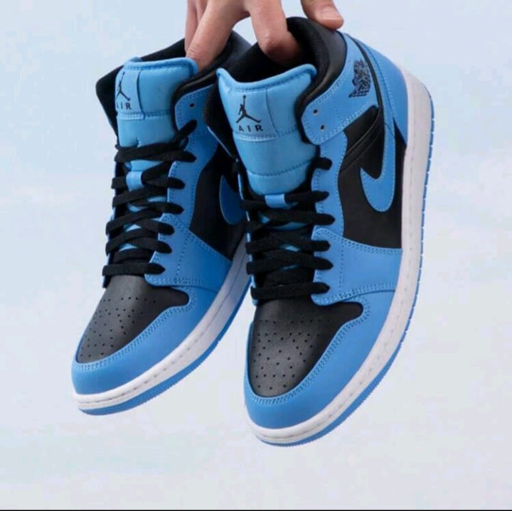 Nike Air Jordan Mid 1