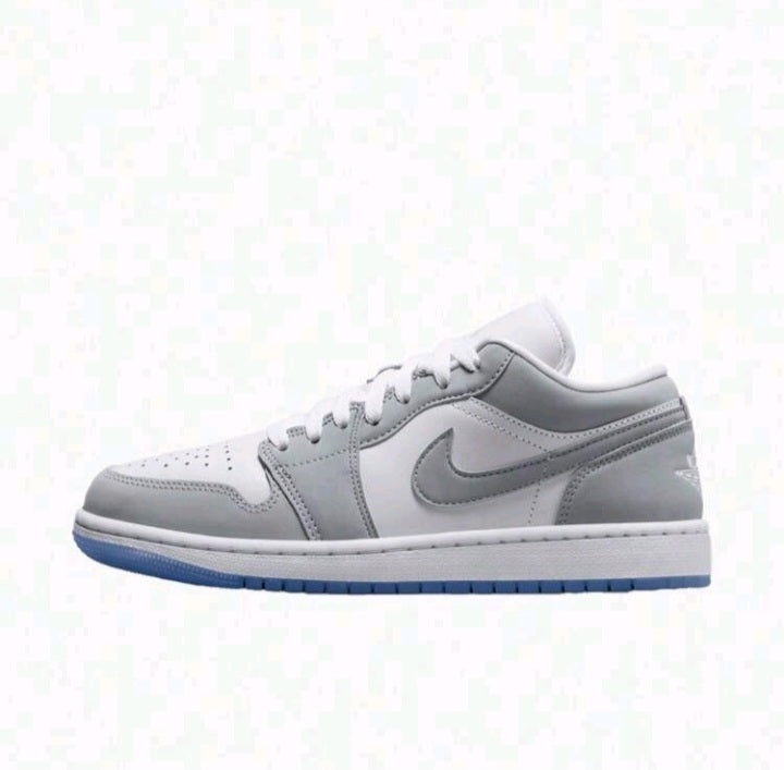 Air Jordan 1 Low Wolf Grey