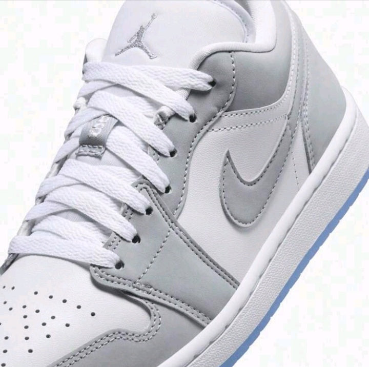 Air Jordan 1 Low Wolf Grey