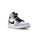 Air Jordan 1 Retro High OG "Light Smoke Grey" Sneaker